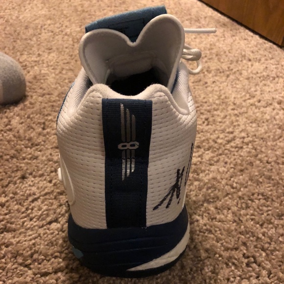 Anthony Edwards Signed Game Worn Shoe - Picture 5 of 5